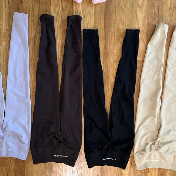 6 pairs Alphalete Amplify Leggings x small - Picture 4 of 5